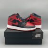 Nike Air Jordan 1 mid Banned