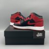 Nike Air Jordan 1 mid Banned