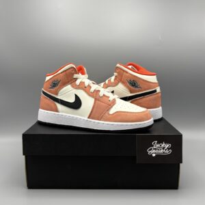 Nike Air Jordan 1 mid SE Orange Suede